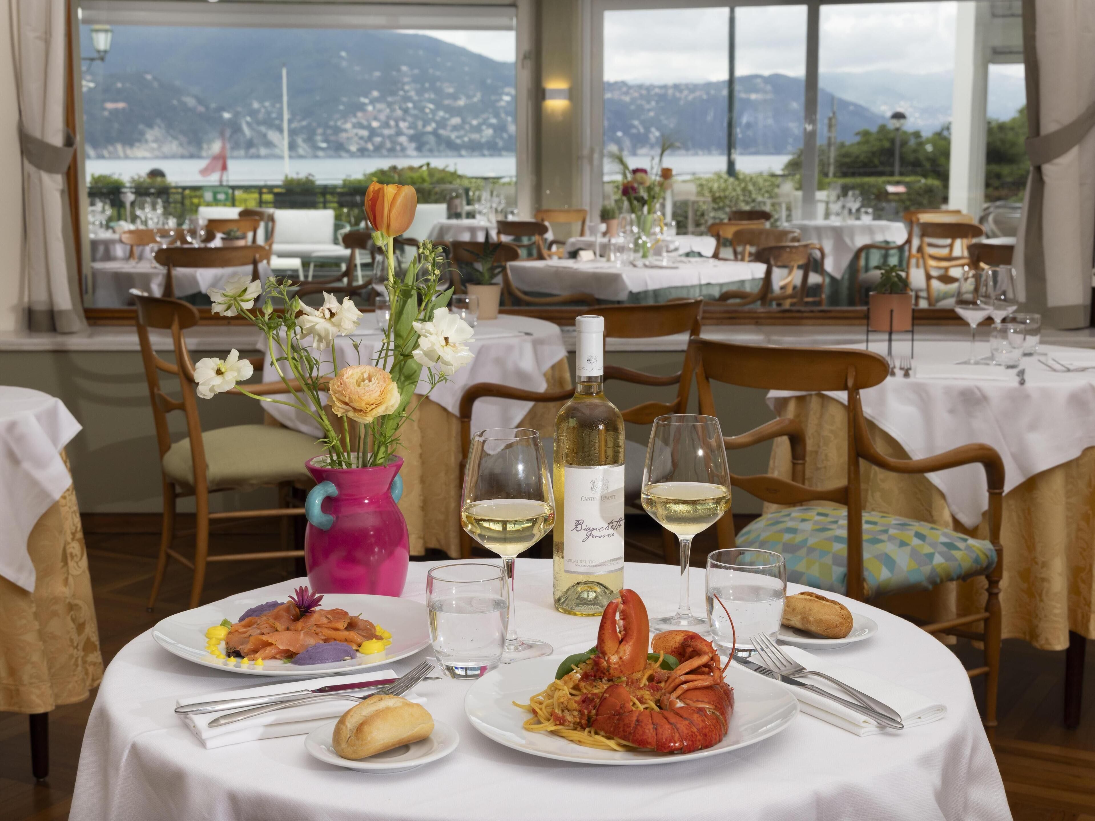 2 restaurants, breakfast, lunch, dinner served; italian cuisine