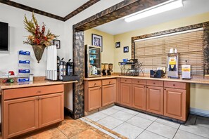 Free daily continental breakfast