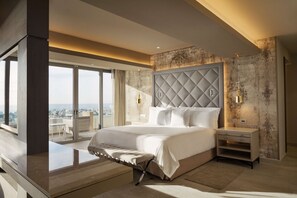 Premium bedding, pillowtop beds, minibar, in-room safe - El Embajador, a Royal Hideaway Hotel (Santo Domingo)