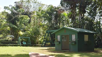 Children’s play area – outdoor