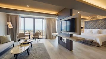 Premium bedding, pillow-top beds, minibar, in-room safe