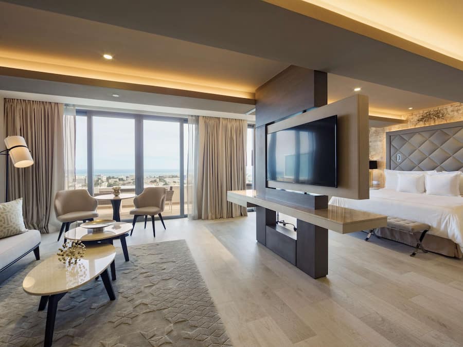 Premium bedding, pillow-top beds, minibar, in-room safe