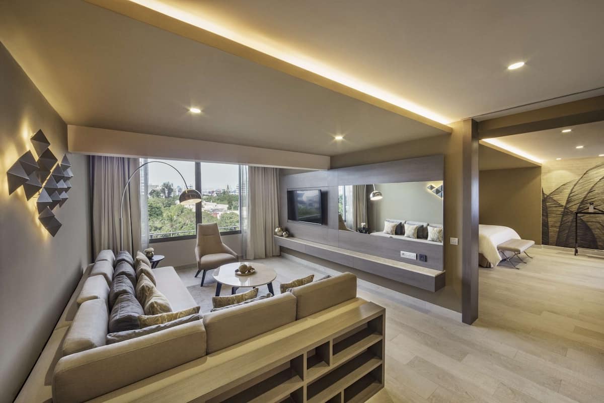 Royal Suite (Ambassador) | Premium bedding, pillow-top beds, minibar, in-room safe