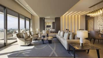 Ropa de cama de alta calidad, camas con pillow-top y minibar