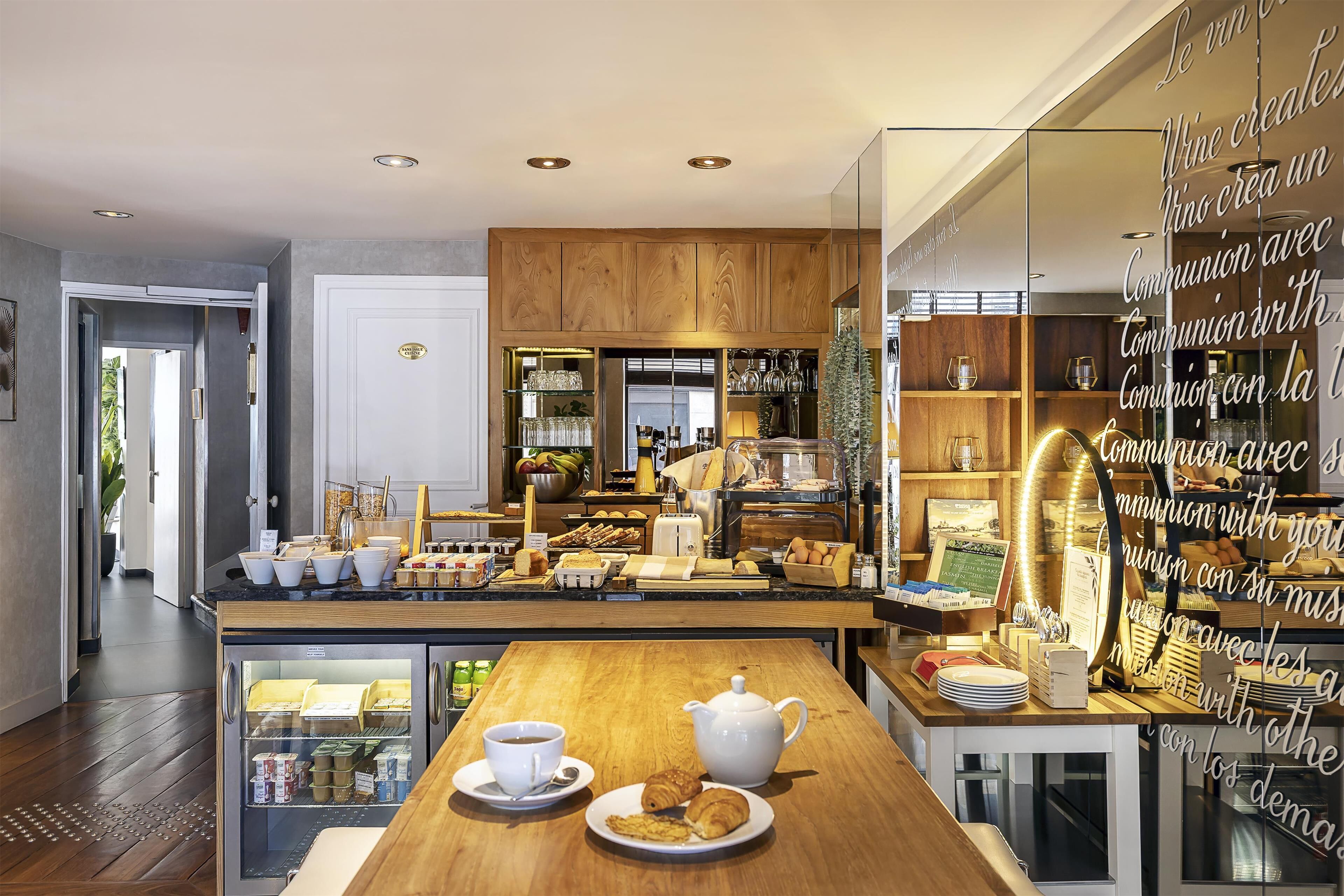 daily buffet breakfast (eur 16 per person)