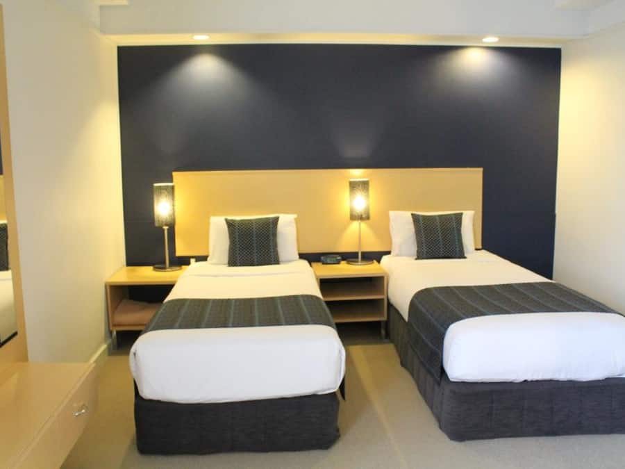1 quarto, roupas de cama premium, cofres nos quartos