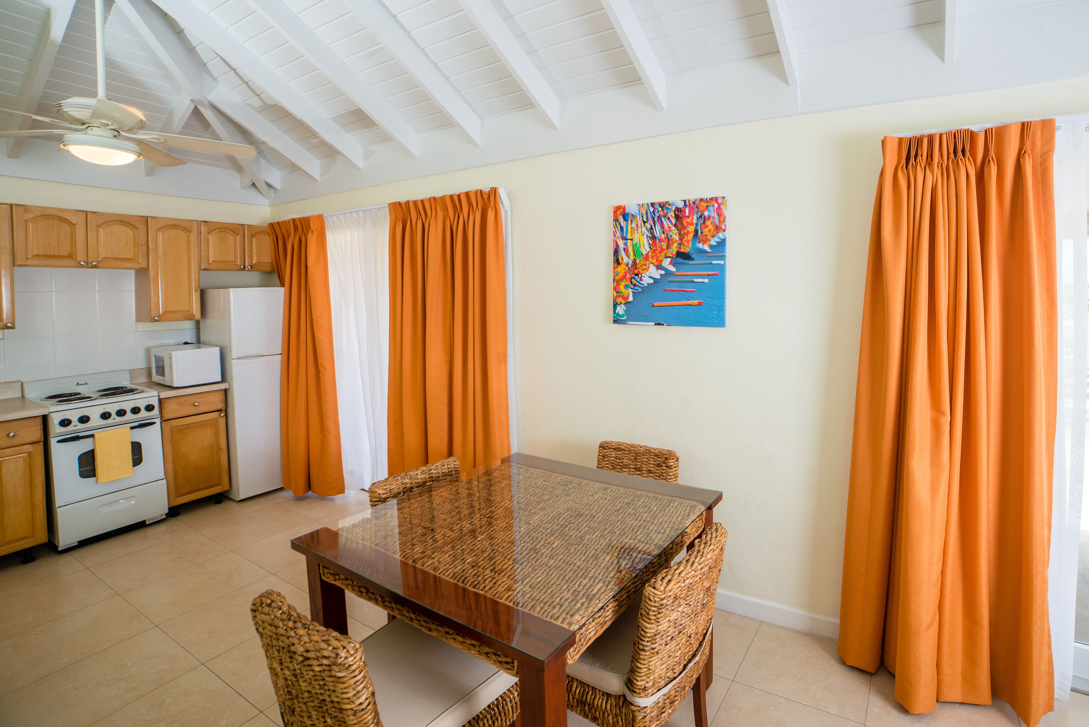 superior cottage, 2 bedrooms, kitchenette | private kitchen | microwave, eco-friendly cleaning products