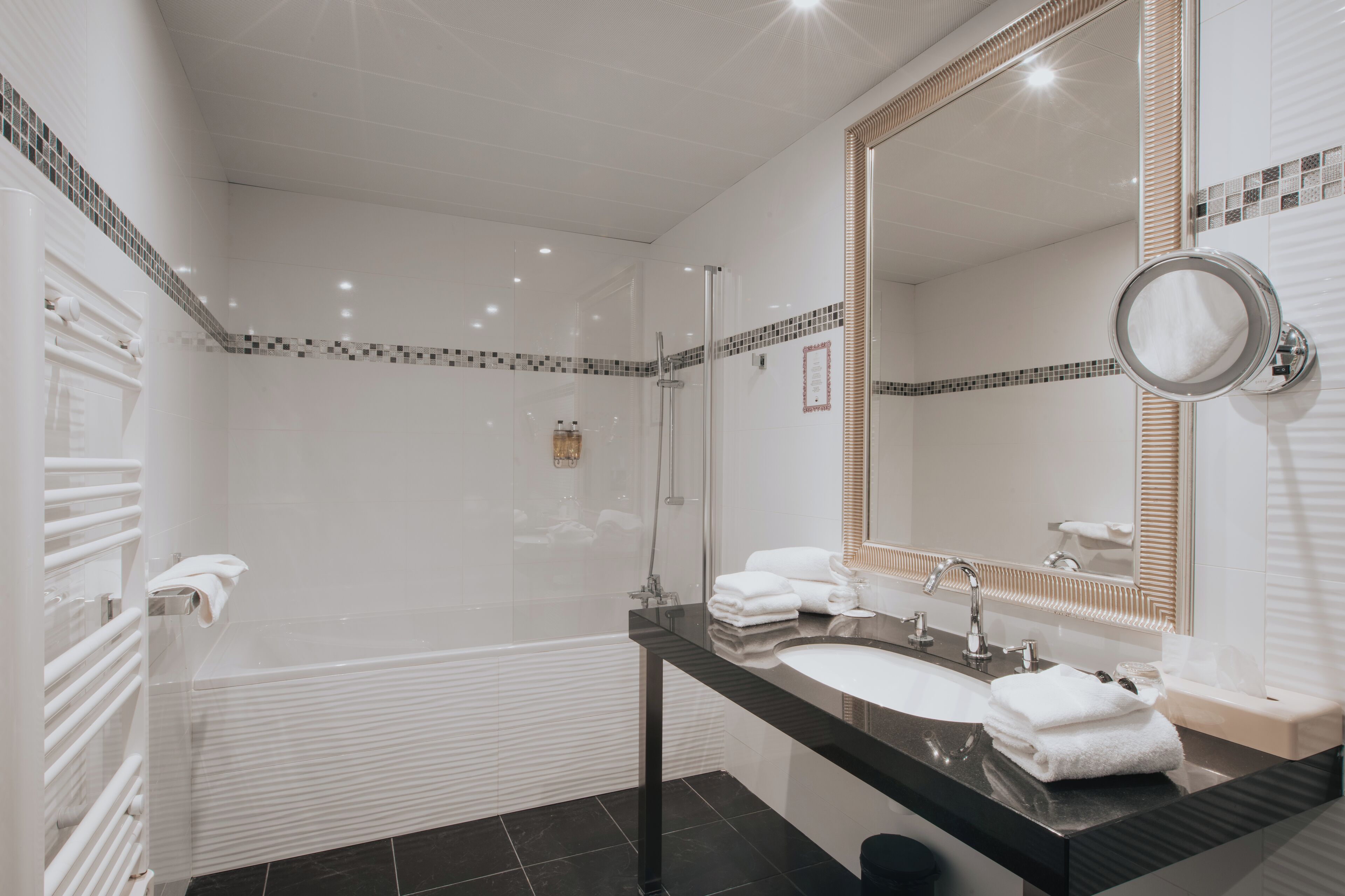 superior double room | bathroom | free toiletries, hair dryer, towels