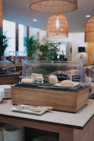 Desayuno buffet todos los días (con cargo)
