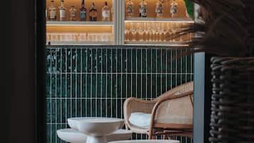 Bar lounge