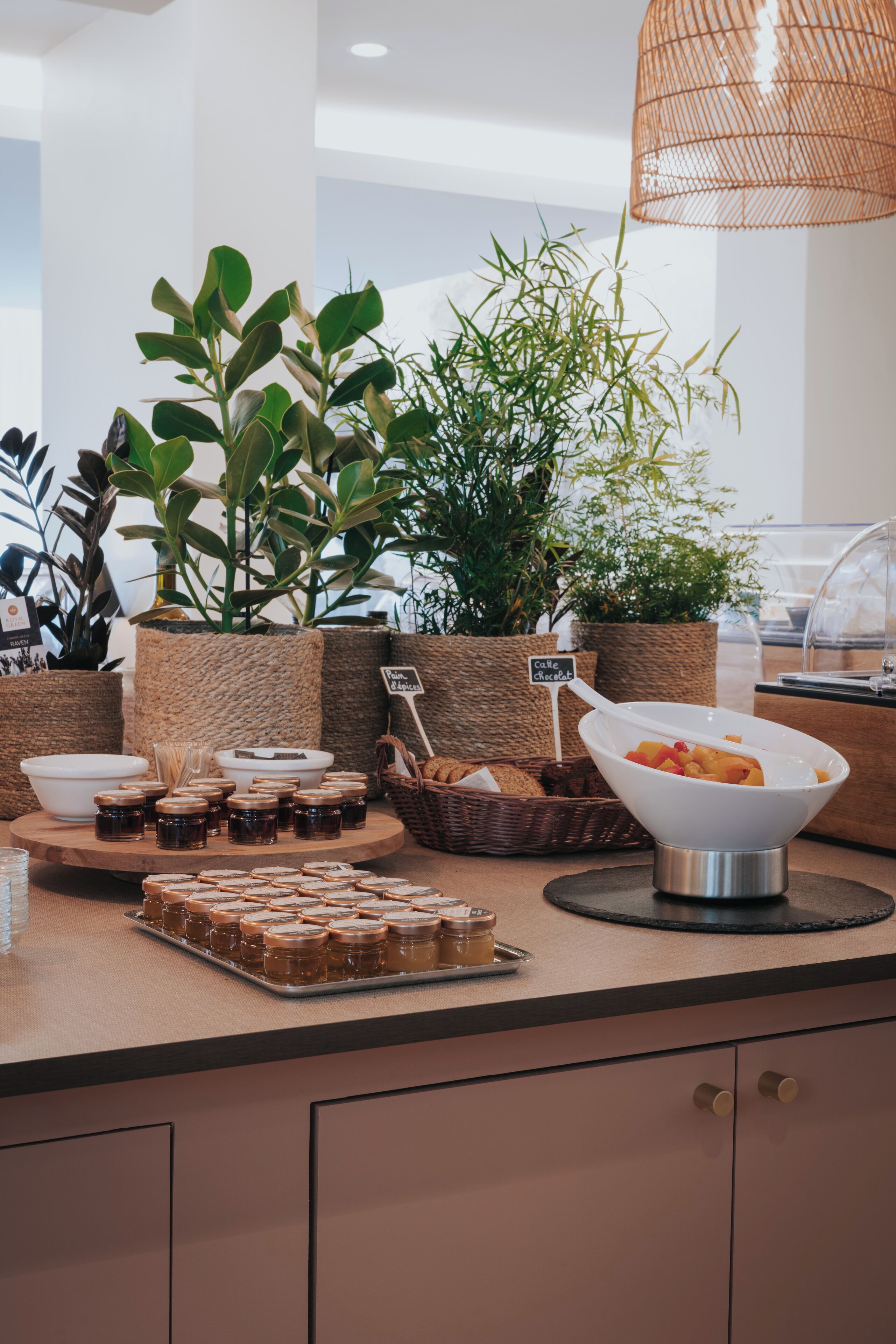 Petit déjeuner buffet servi tous les jours en supplément