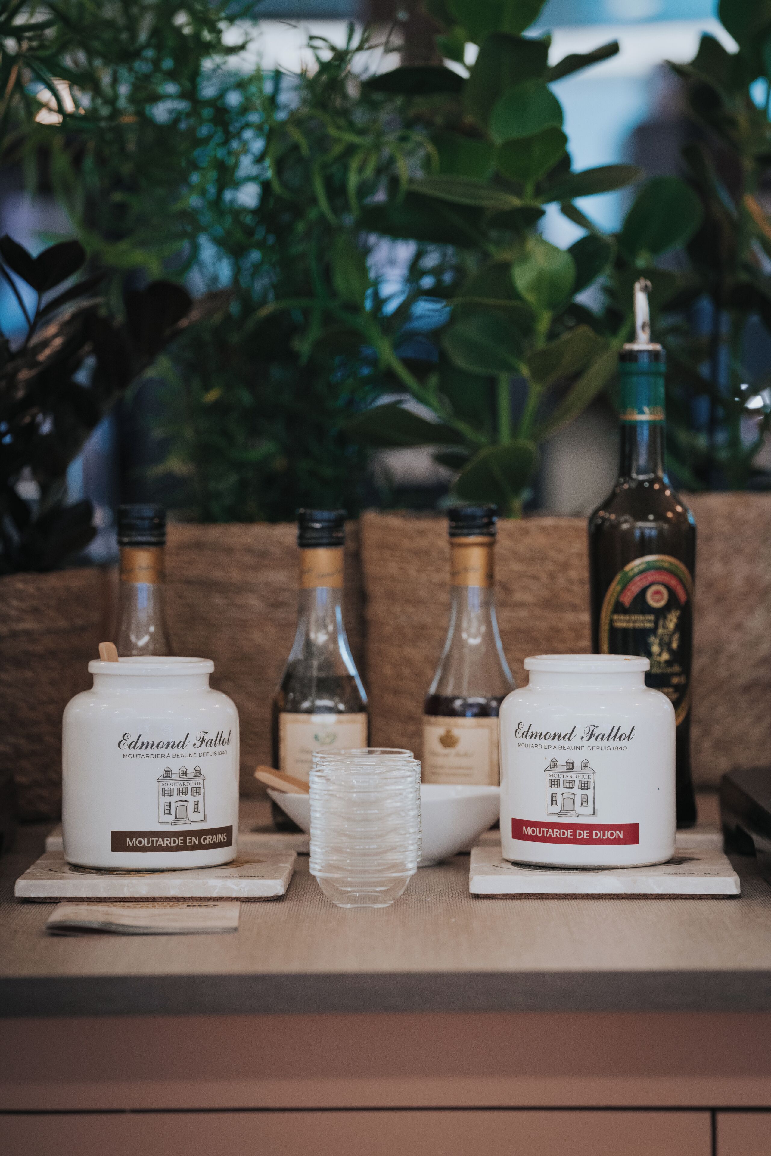 daily buffet breakfast (eur 24 per person)