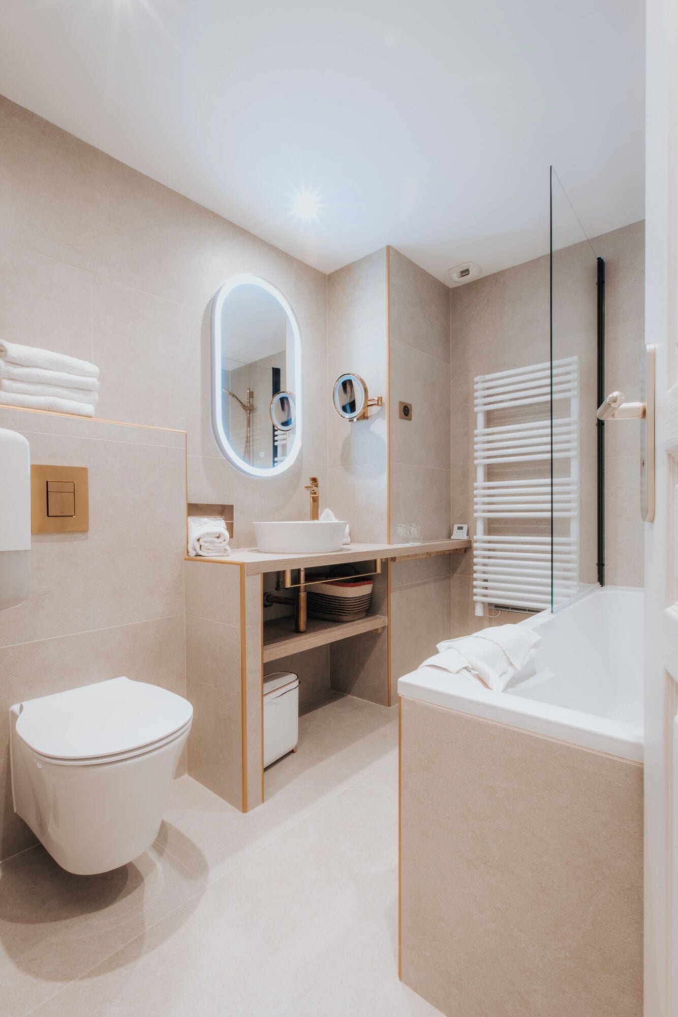 deluxe double room | bathroom | free toiletries, hair dryer, towels