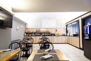 Daily buffet breakfast (EUR 6.0 per person)