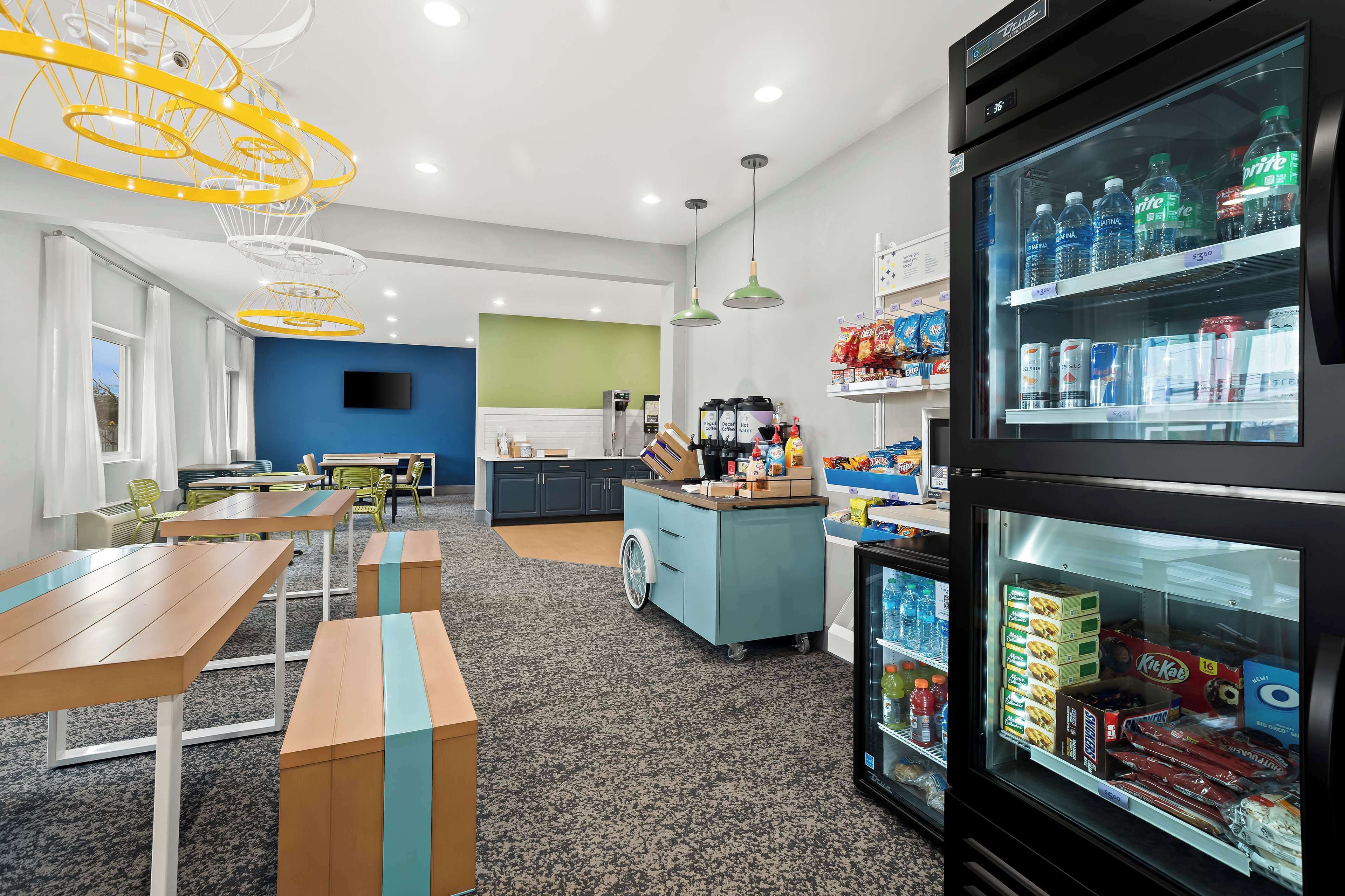 free daily on-the-go breakfast