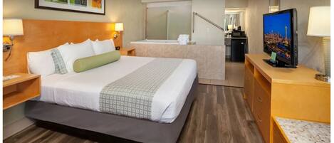 Standard Room, 1 King Bed, Non Smoking, Jetted Tub | Desk, laptop workspace, iron/ironing board, free WiFi