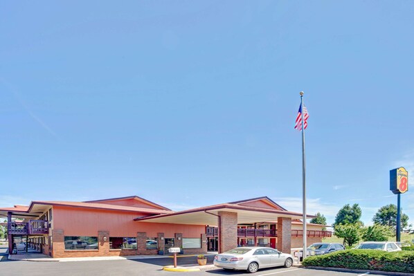 Exterior - Super 8 by Wyndham Albany/Corvallis (Albany)