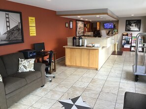 Lobby - Super 8 by Wyndham Albany (Albany)