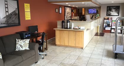 Super 8 by Wyndham Albany