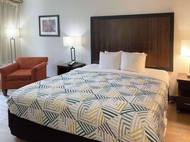 Colchones con pillow-top, escritorio, wifi gratis y ropa de cama 