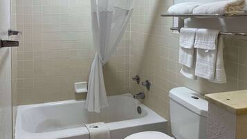 Ensemble douche/baignoire, articles de toilette écologiques