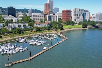 Hotel Exterior at Portland Marriott Downtown Waterfront