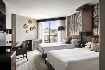 Hypo-allergenic bedding, down comforters, pillowtop beds, in-room safe at Portland Marriott Downtown Waterfront