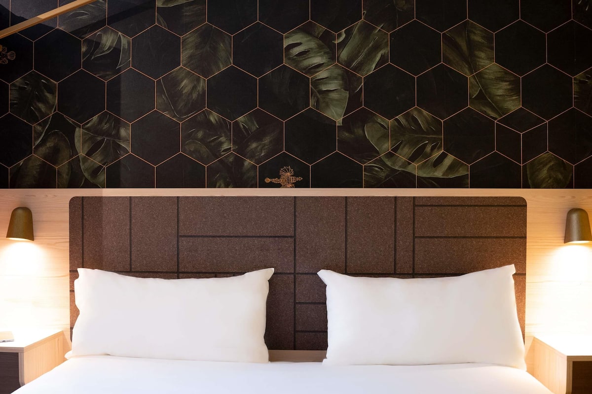 Standardzimmer, 1 Doppelbett | Hochwertige Bettwaren, Schreibtisch, Verdunkelungsvorhänge