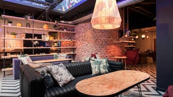 Bar (in der Unterkunft)