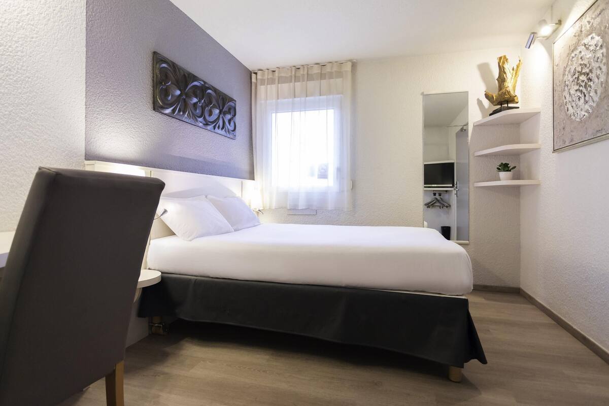 premium bedding, desk, blackout curtains, soundproofing