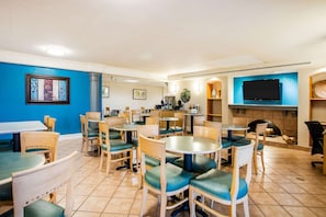 Esmorzar diari continental gratuït