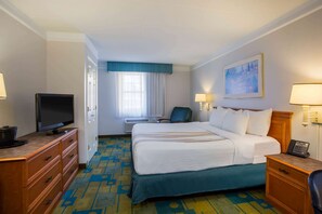 Chambre, 1 très grand lit, non-fumeur | Literie de qualité, coffre-fort, bureau