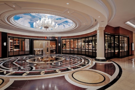 20 restaurants, lunch, dinner, brunch served; American cuisine. The Venetian Resort Las Vegas