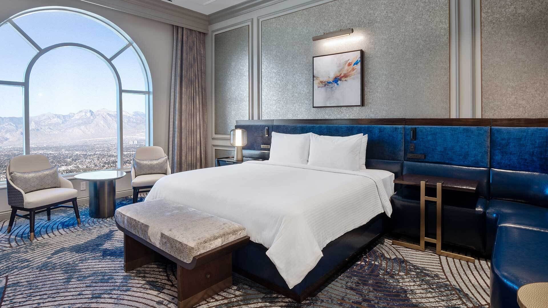 Newly Remodeled Grand One Bedroom King Suite City View | 埃及棉床单、高档床上用品、羽绒被、加厚床垫