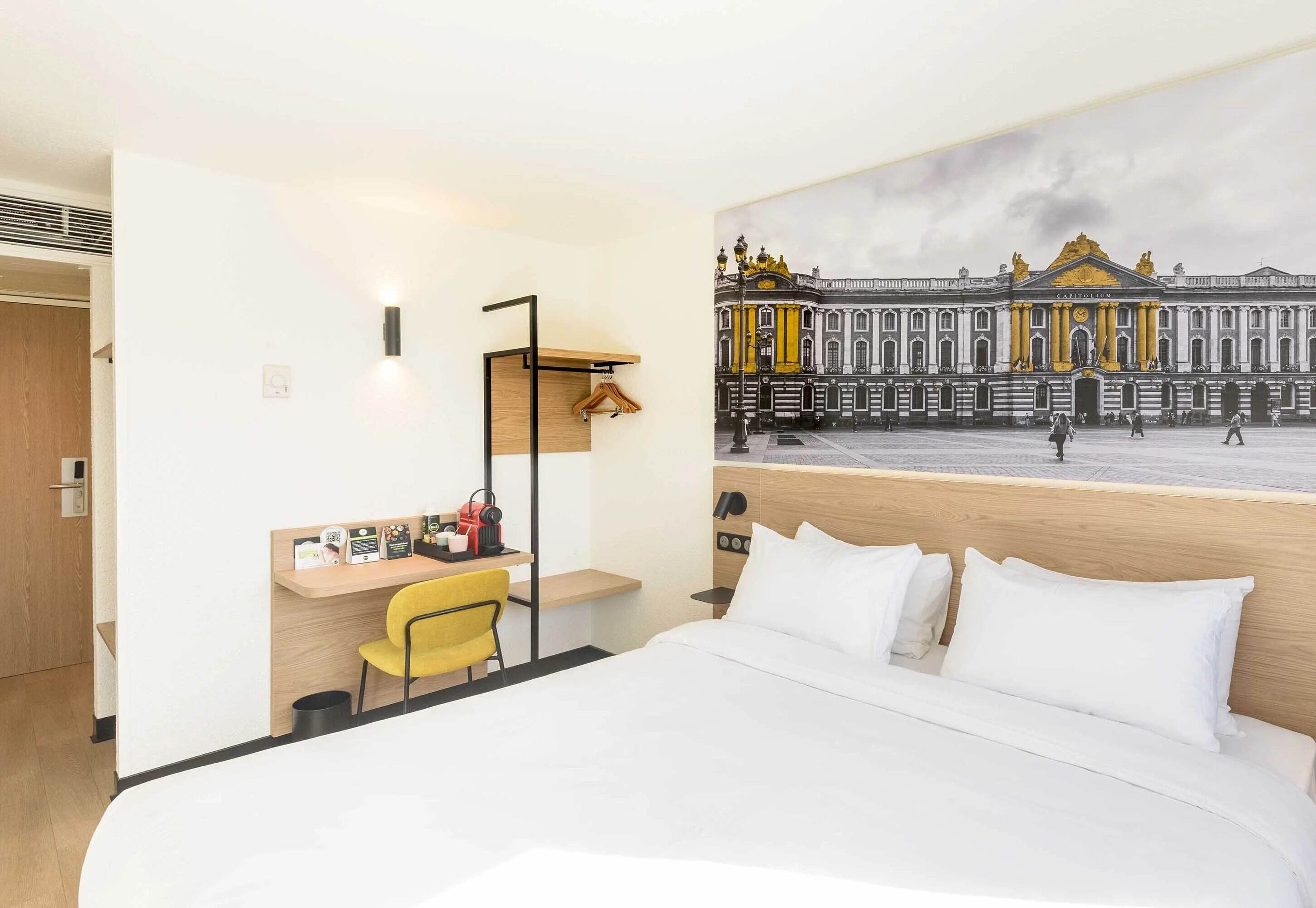 Comfort Double Room, Non Smoking | Premium bedding, desk, soundproofing, iron/ironing board