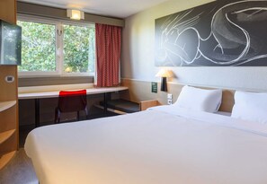 高級寢具、書桌、隔音、熨斗/熨衣板