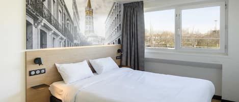 Literie de qualitĂ©, bureau, systĂšme dâinsonorisation