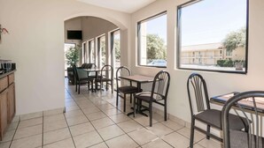 Unclassified image, 4 of 16, button - Days Inn by Wyndham Austin South (Austin)
