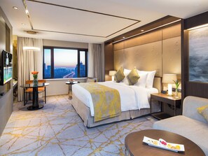 Minibar, caja fuerte, cortinas opacas y sistema de insonorización