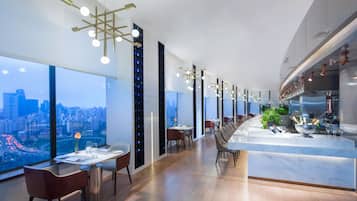 4 restaurants, Chinese cuisine