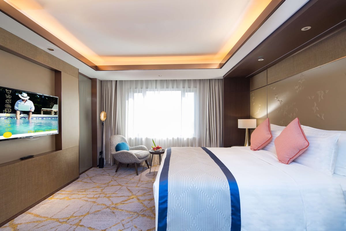 Minibar, in-room safe, blackout drapes, soundproofing
