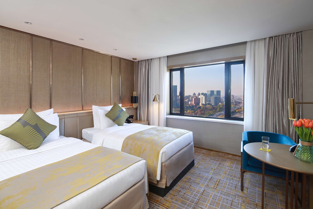 Minibar, in-room safe, blackout drapes, soundproofing
