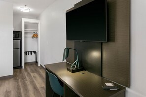 Room amenity - Motel 6 Tempe, AZ – Elliot Road (Tempe)