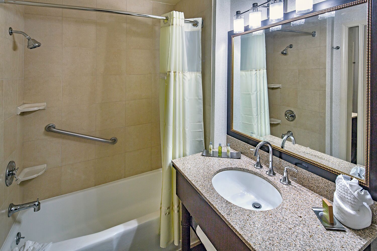 Premium bedding, in-room safe, desk, blackout curtains