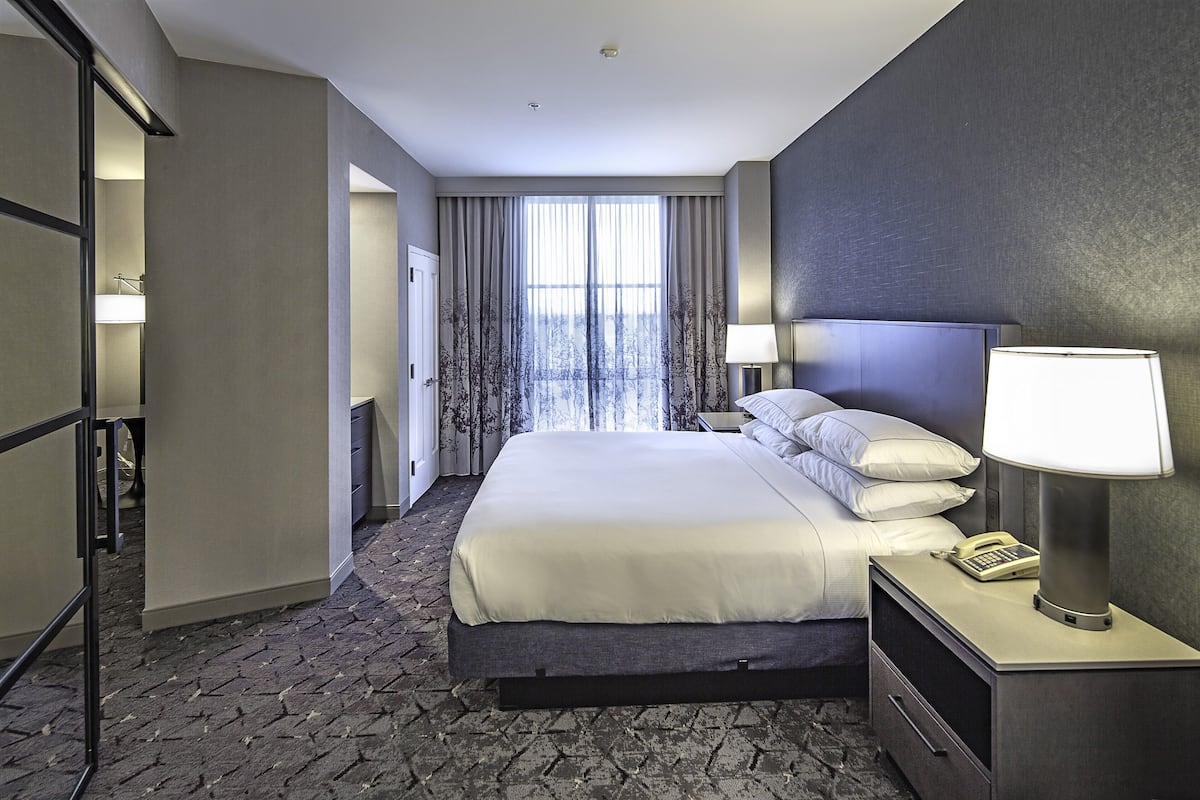 Premium bedding, in-room safe, desk, blackout curtains