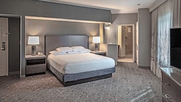 Premium bedding, in-room safe, desk, blackout drapes