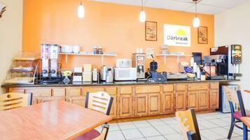 Free daily continental breakfast