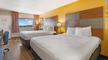 Bureau, rideaux occultants, fer et planche à repasser, Wi-Fi gratuit