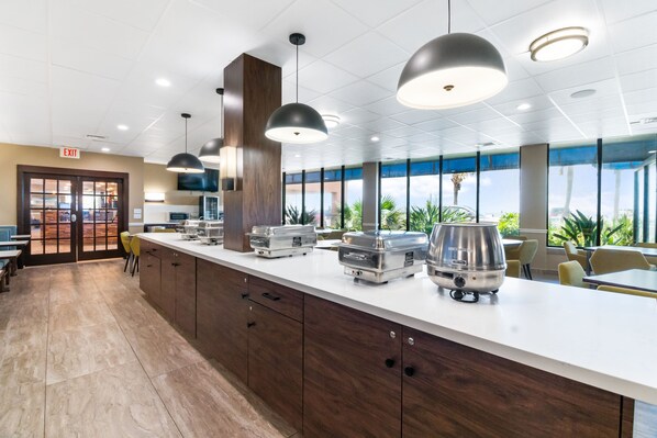 包每日全套早餐