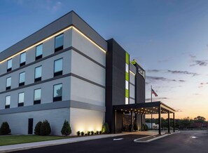 Exterior - Home2 Suites by Hilton East Haven New Haven (East Haven)